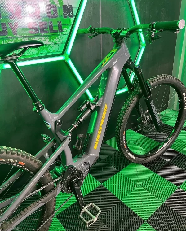 2022 Nukeproof Megawatt 297 Comp 2022 Nukeproof Megawatt 297 Comp