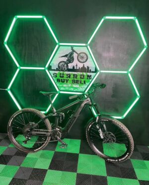 Carbon Fiber Cube Stereo Race Carbon Fiber Cube Stereo Race